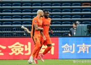 雷速-包含赛地聚焦：中超窗口期热度飙升；纽卡斯尔队长鼓劲；目标明确；赛程密集仍需轮换的词条