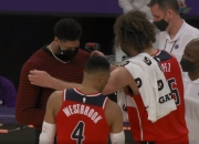 雷速体育-浓眉哥爆冷击败MAD，回归赛场引爆全场！的简单介绍