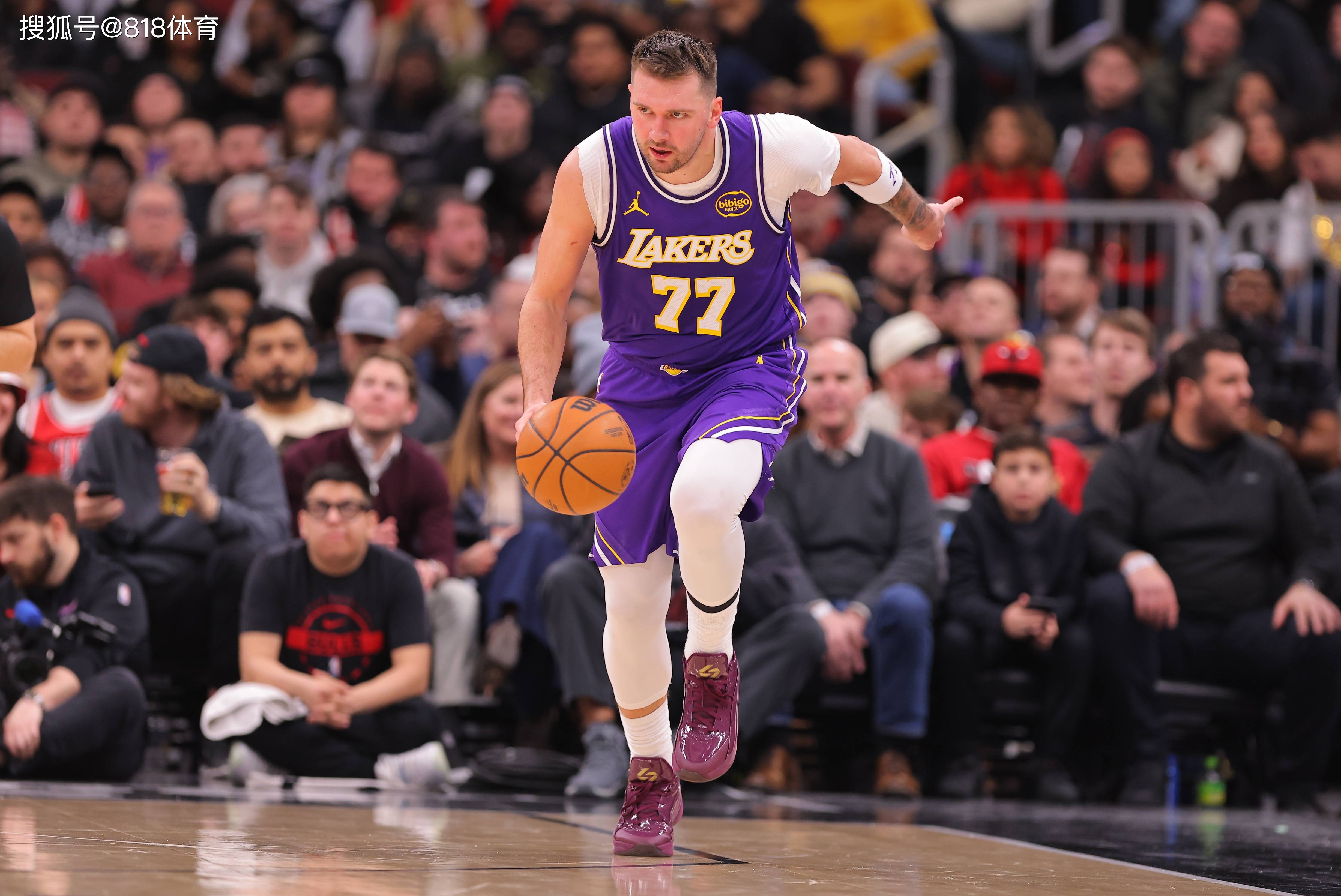 关于东契奇回归赛场，势不可挡首场状态亮眼，TES观众沸腾！的信息